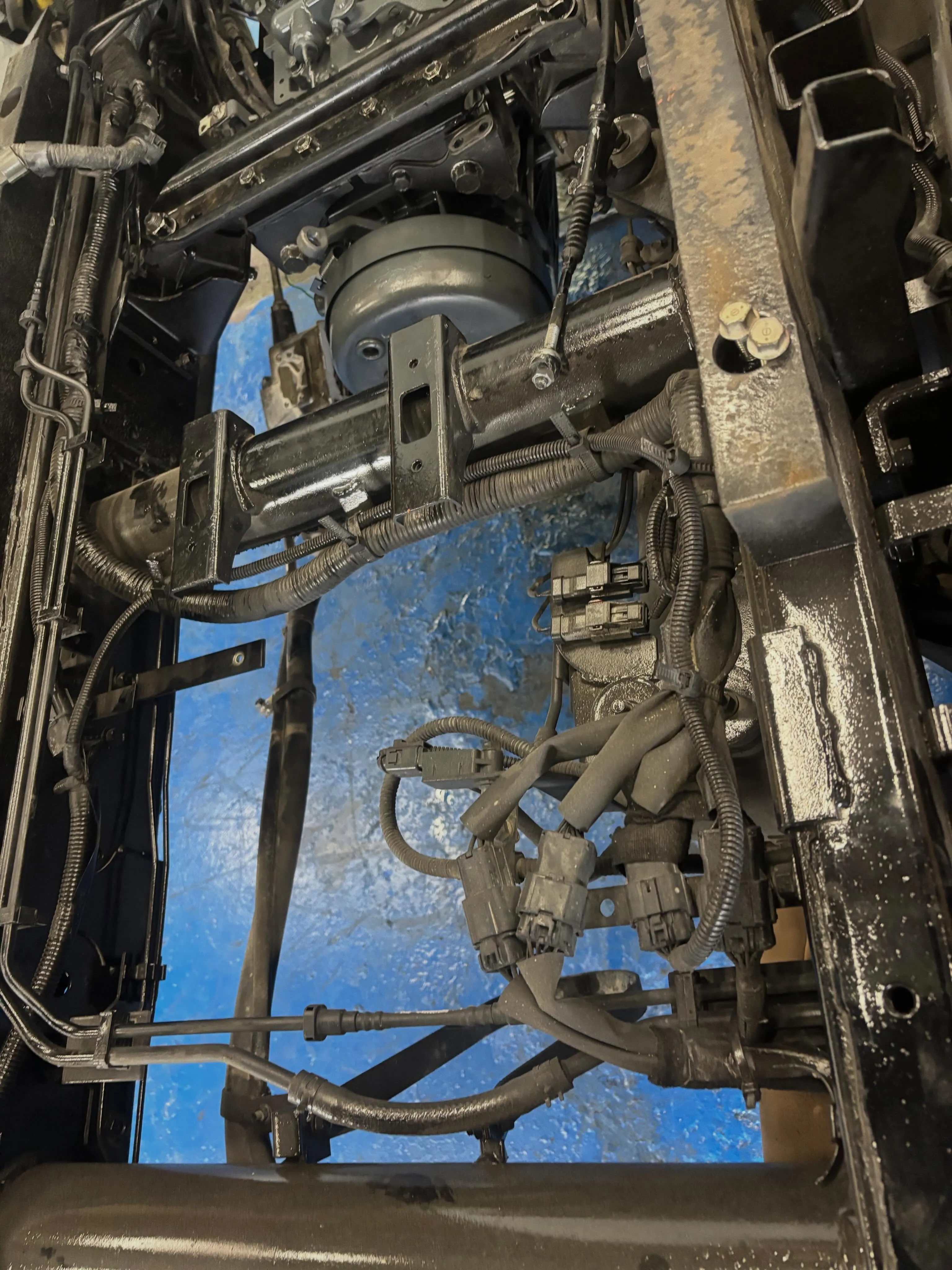 📸【整備士募集|トラックのミッション交換も自社で対応🔧】