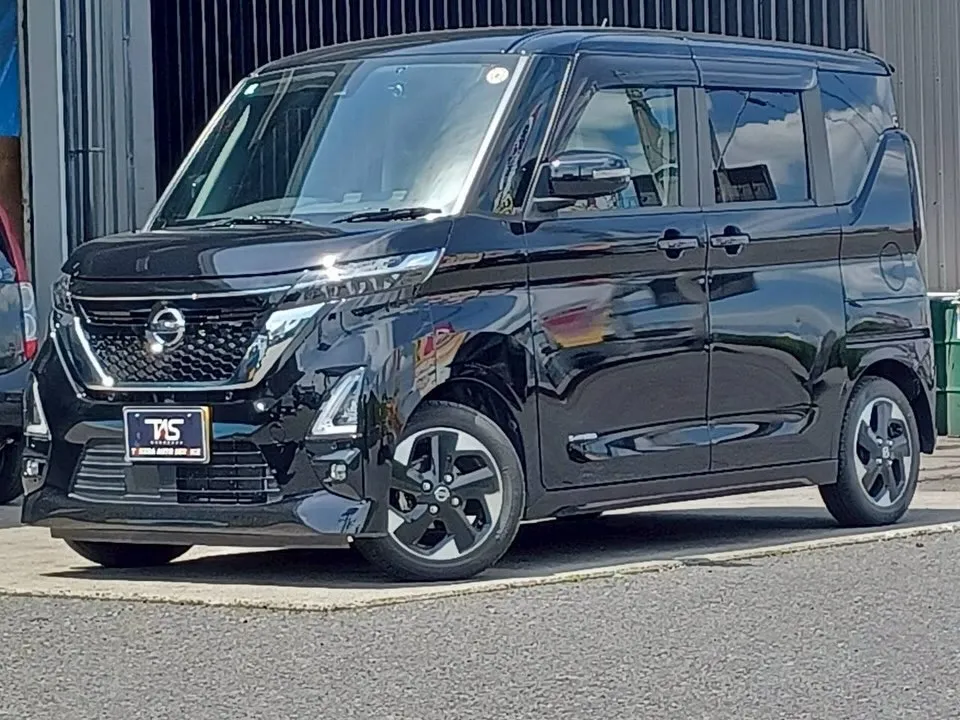 🚗✨**中古車入荷しました!**✨
