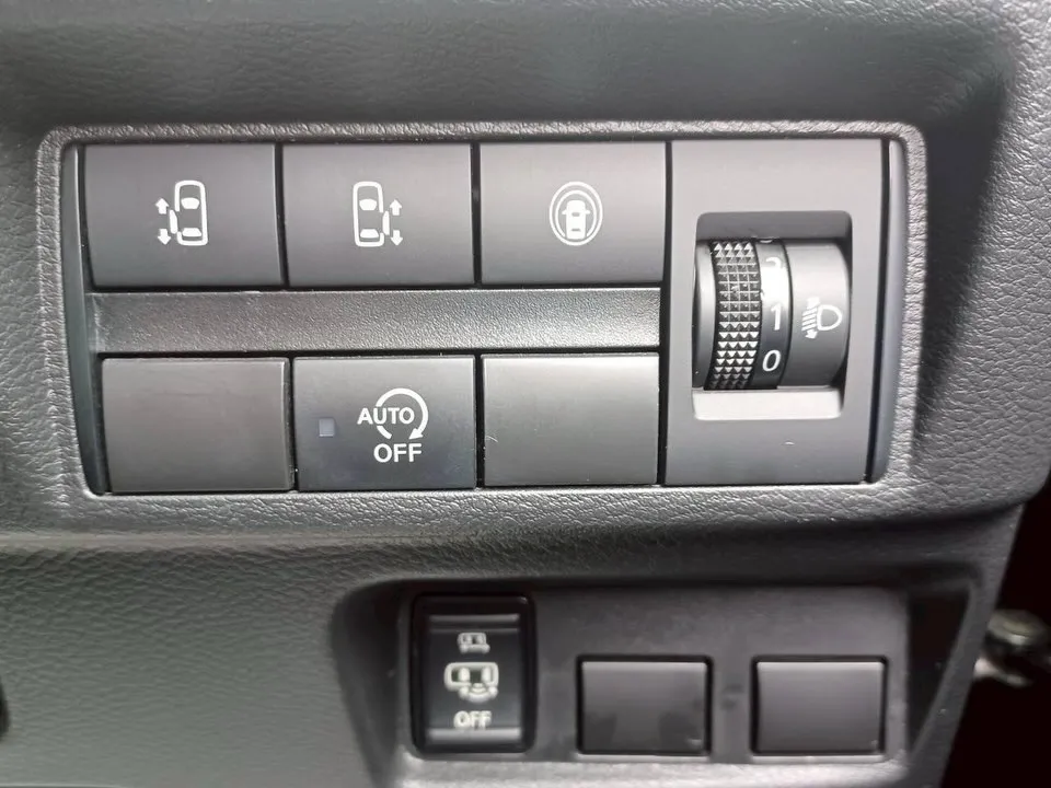 🚗✨**中古車入荷しました!**✨