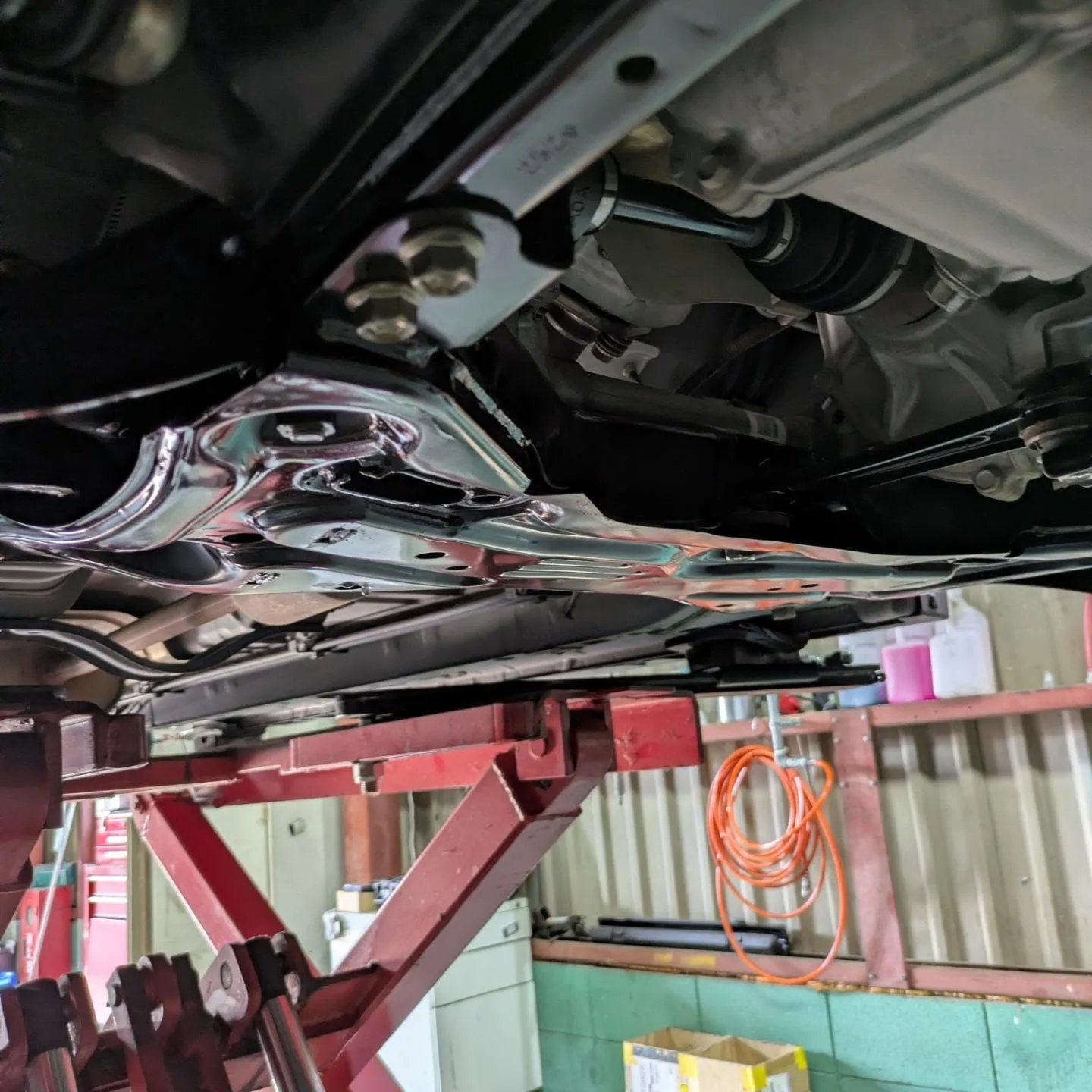 先日アップされてた中古車のニッサンルークス。